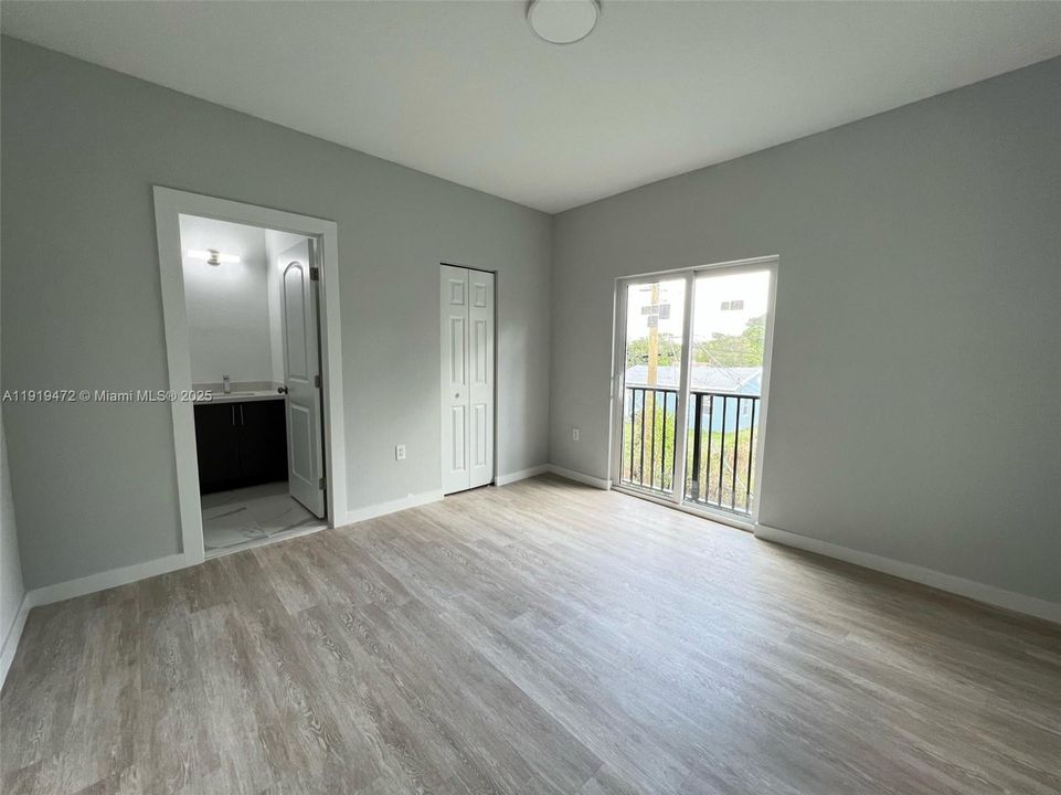 Active With Contract: $2,750 (3 beds, 2 baths, 1325 Square Feet)