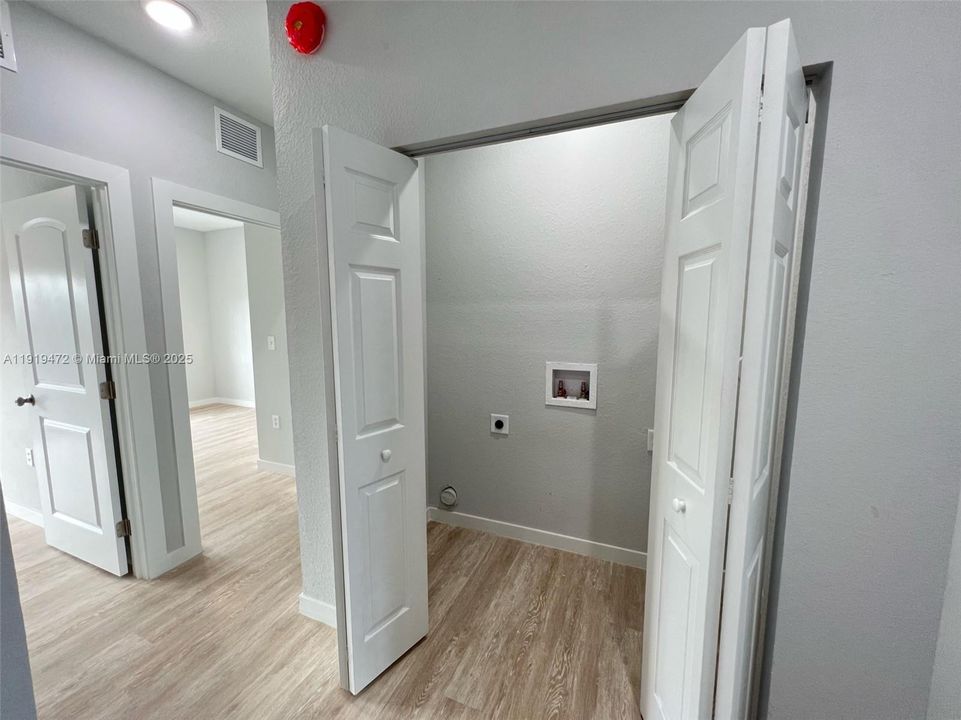 Active With Contract: $2,750 (3 beds, 2 baths, 1325 Square Feet)