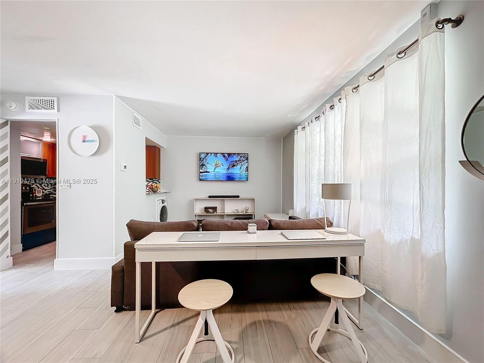 В аренду: $2,850 (1 спален, 1 ванн, 519 Квадратных фут)