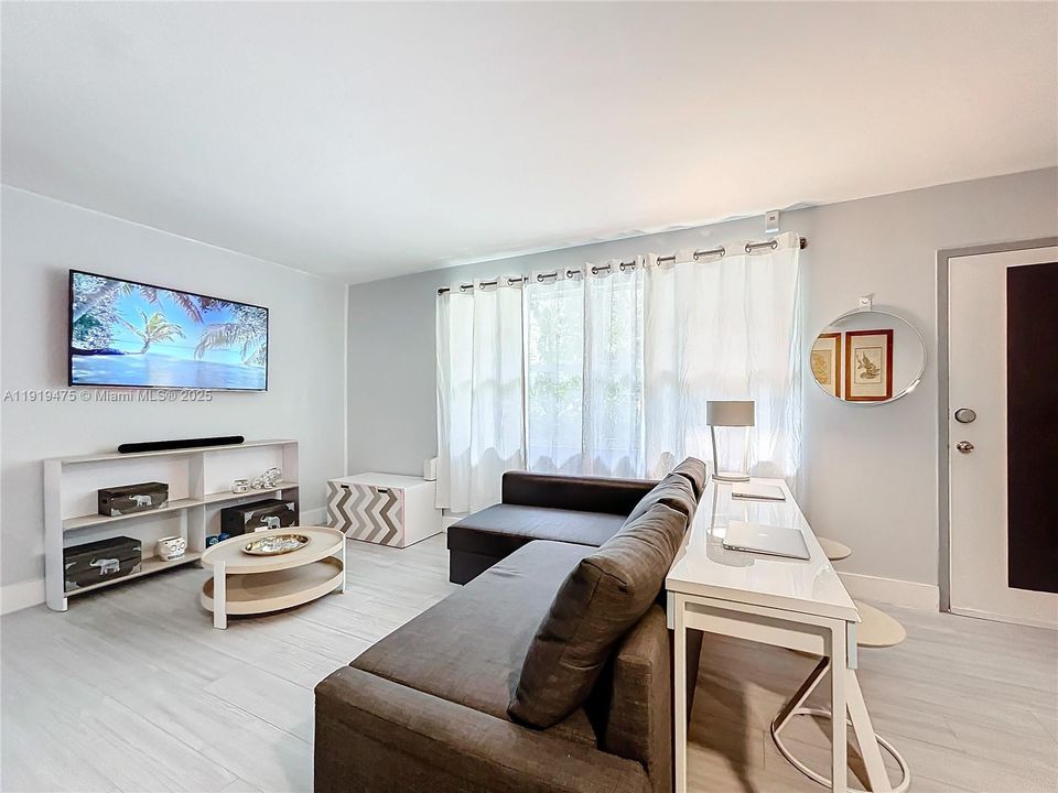 В аренду: $2,850 (1 спален, 1 ванн, 519 Квадратных фут)