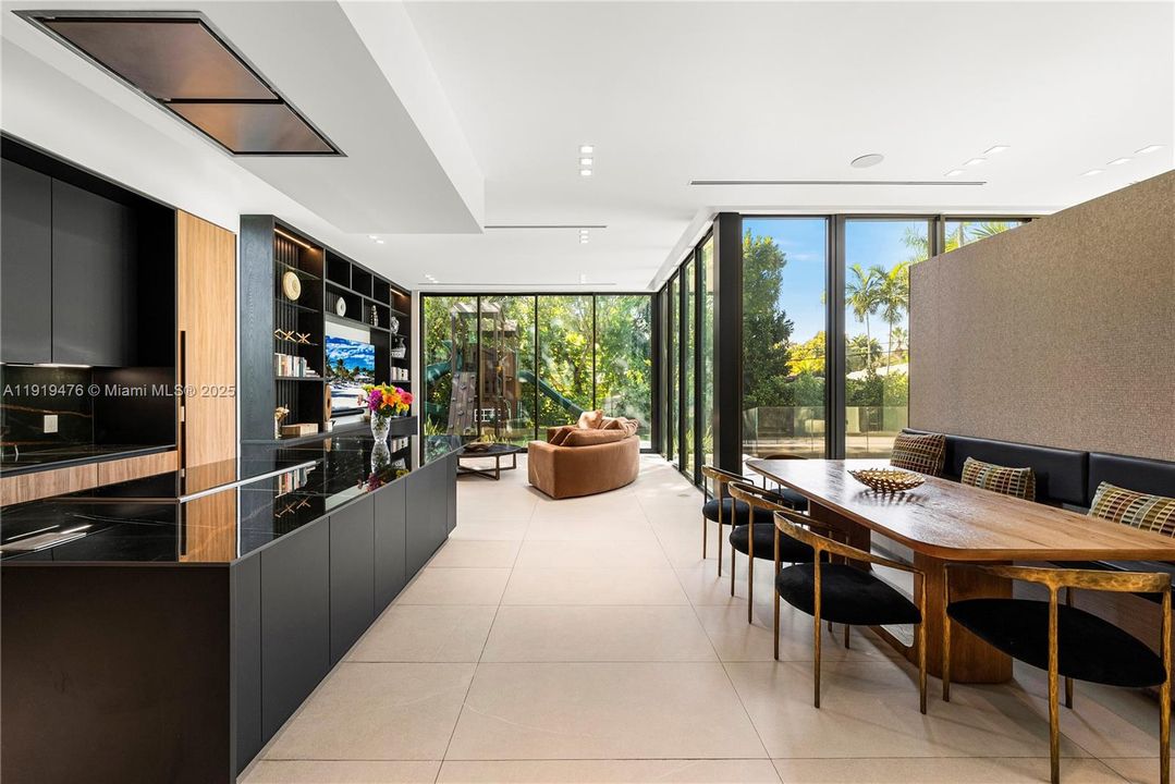 En Venta: $6,439,000 (6 camas, 5 baños, 4727 Pies cuadrados)