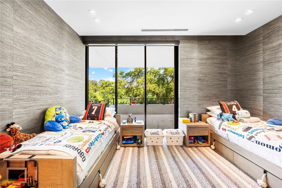 En Venta: $6,439,000 (6 camas, 5 baños, 4727 Pies cuadrados)