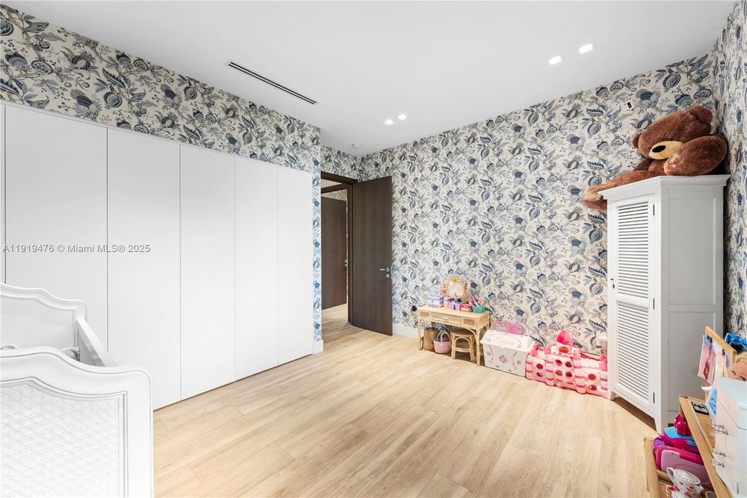 En Venta: $6,439,000 (6 camas, 5 baños, 4727 Pies cuadrados)