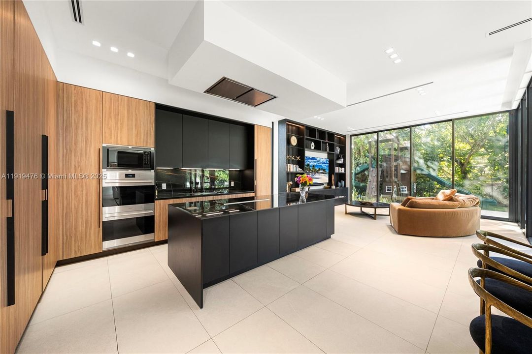 En Venta: $6,439,000 (6 camas, 5 baños, 4727 Pies cuadrados)