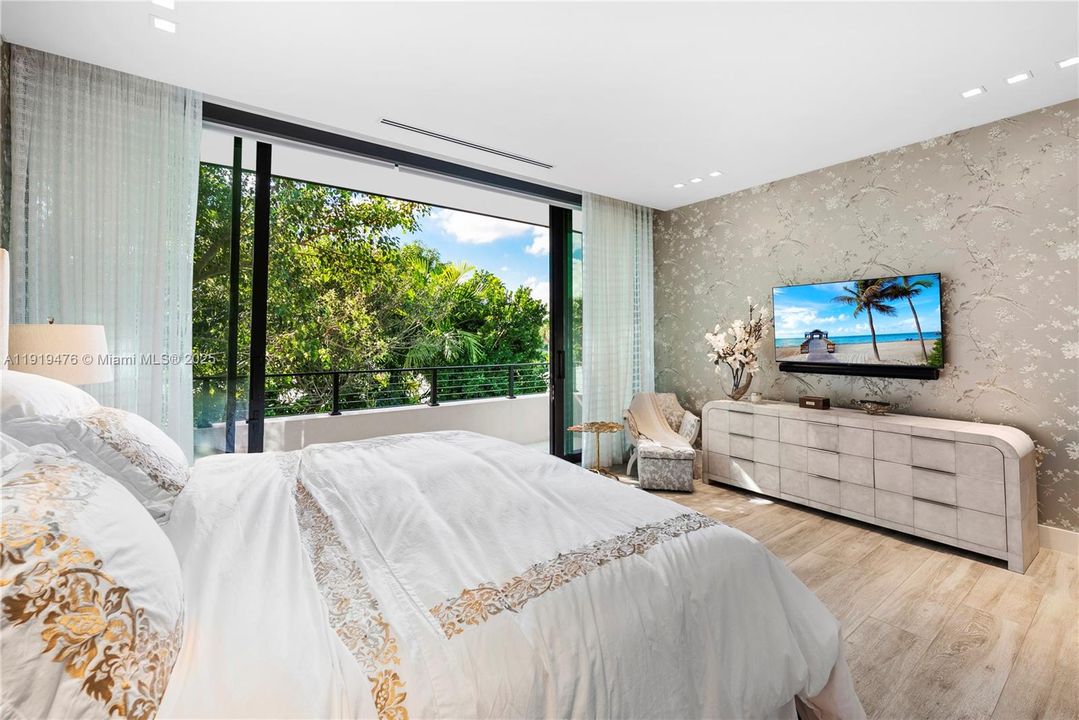 En Venta: $6,439,000 (6 camas, 5 baños, 4727 Pies cuadrados)