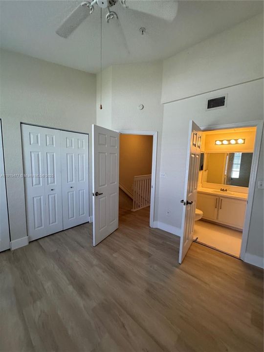 For Rent: $2,550 (3 beds, 3 baths, 1212 Square Feet)