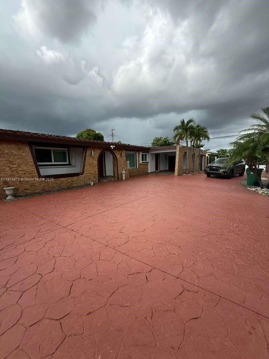 For Rent: $5,000 (4 beds, 3 baths, 2659 Square Feet)