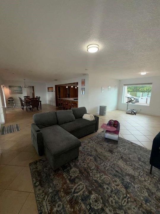 For Rent: $5,000 (4 beds, 3 baths, 2659 Square Feet)