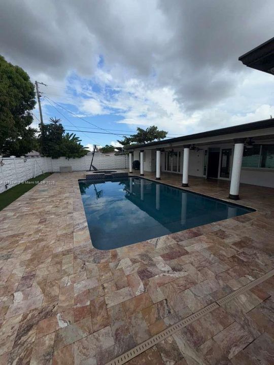 For Rent: $5,000 (4 beds, 3 baths, 2659 Square Feet)