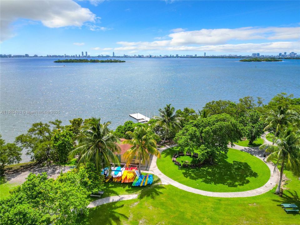 For Sale: $349,500 (1 beds, 1 baths, 519 Square Feet)