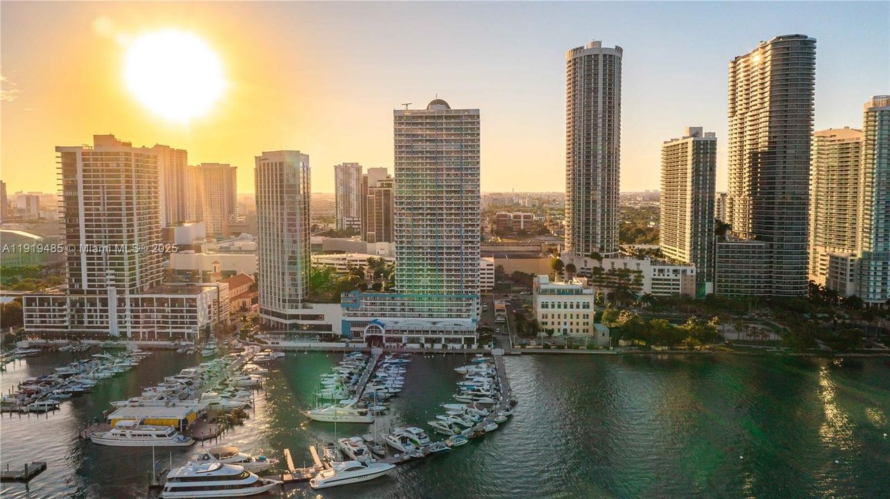 Just Listed for Sale, stunning unit in the heart of Edgewater with Stunning Bay Views by Andrea Guzman