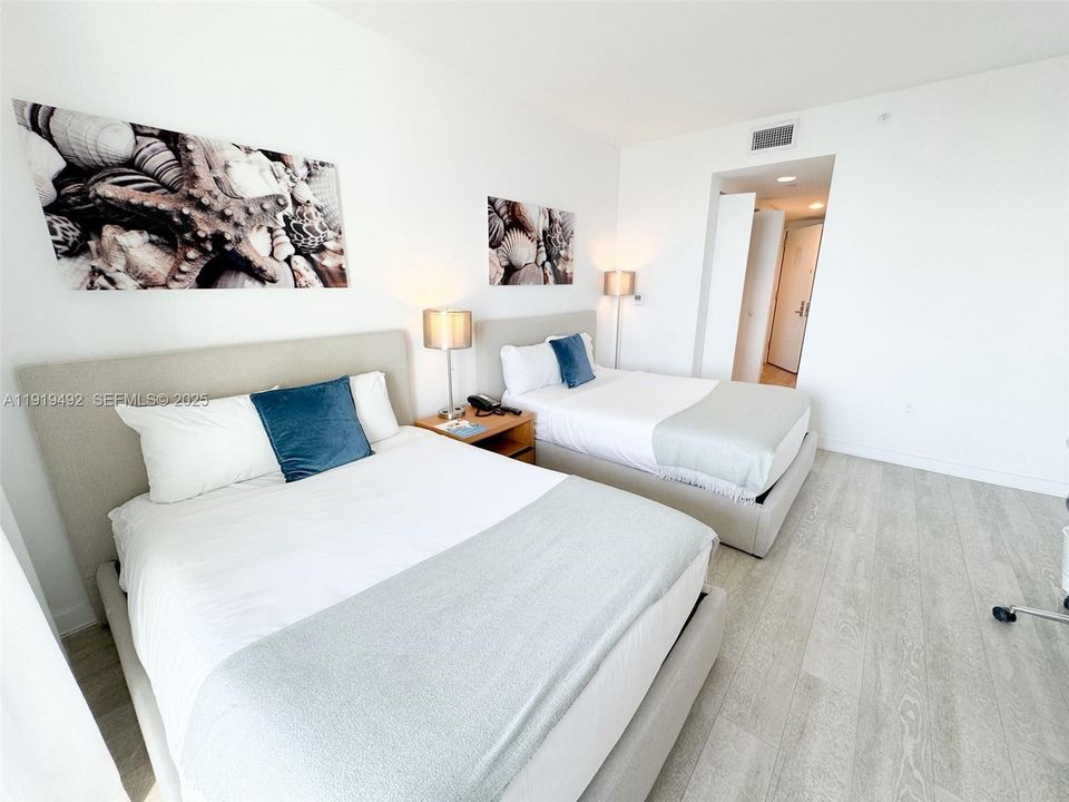 待售: $489,900 (2 贝兹, 2 浴室, 1030 平方英尺)