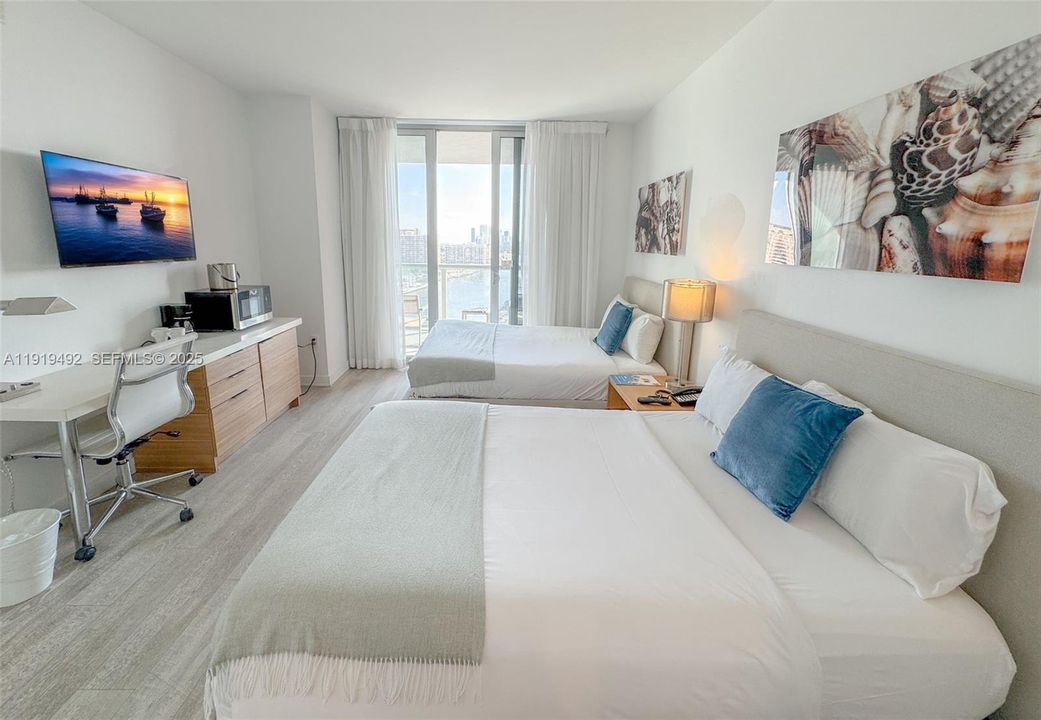 待售: $489,900 (2 贝兹, 2 浴室, 1030 平方英尺)