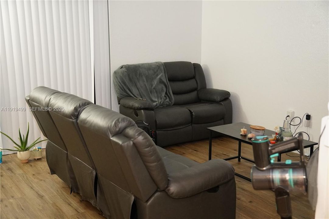 En Venta: $350,000 (2 camas, 2 baños, 1440 Pies cuadrados)