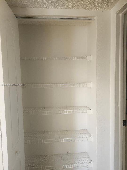 For Rent: $2,000 (2 beds, 2 baths, 980 Square Feet)