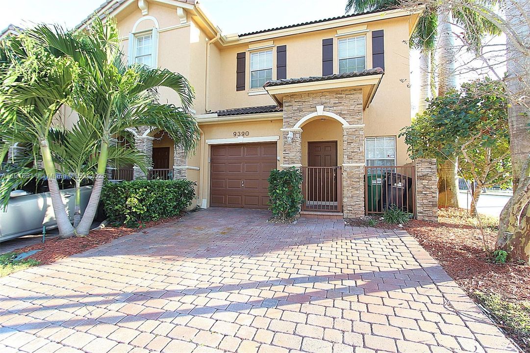 出租: $2,800 (3 贝兹, 2 浴室, 1562 平方英尺)