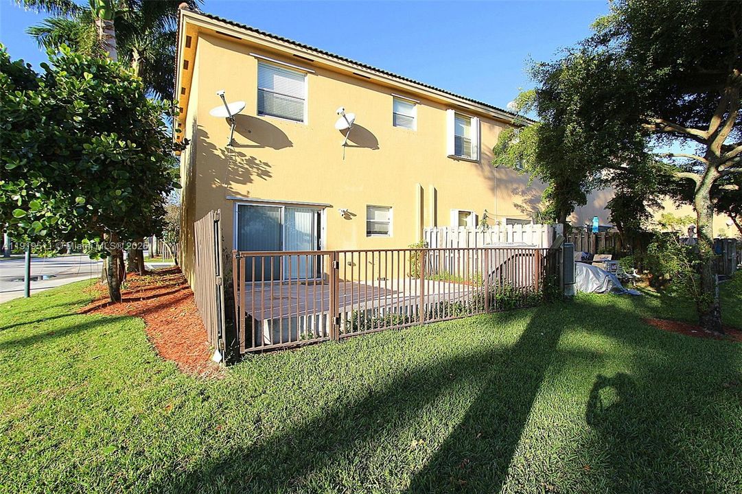 出租: $2,800 (3 贝兹, 2 浴室, 1562 平方英尺)