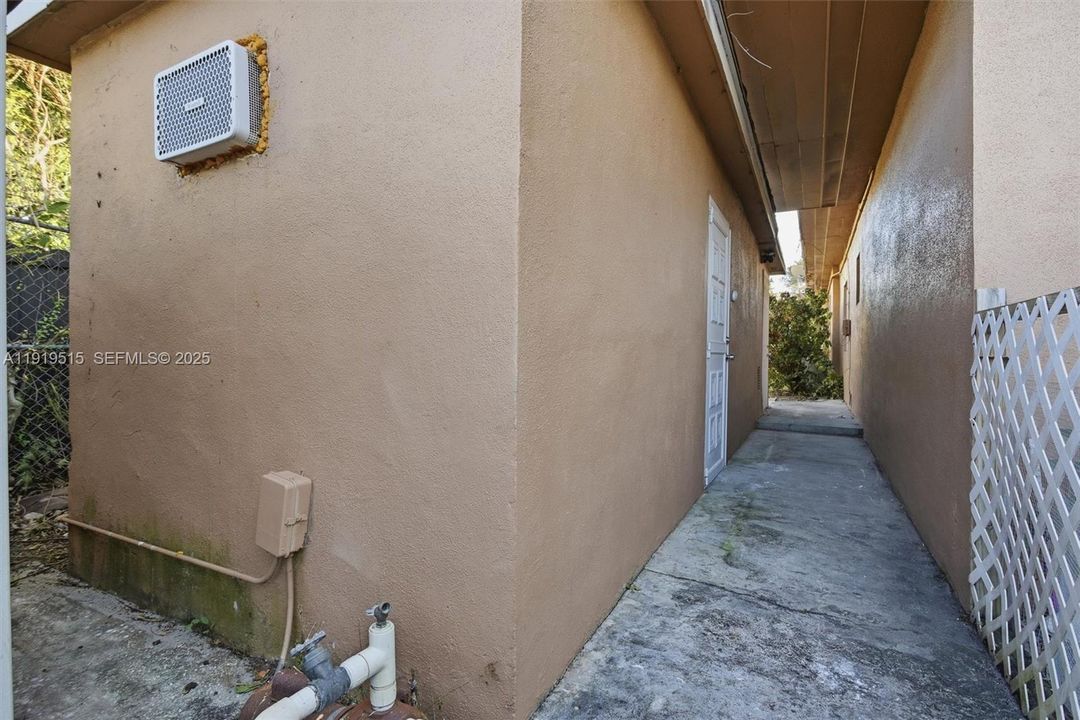 For Rent: $1,500 (0 beds, 1 baths, 0 Square Feet)