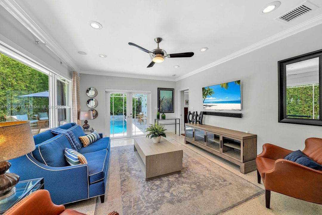 For Rent: $13,000 (4 beds, 4 baths, 2214 Square Feet)