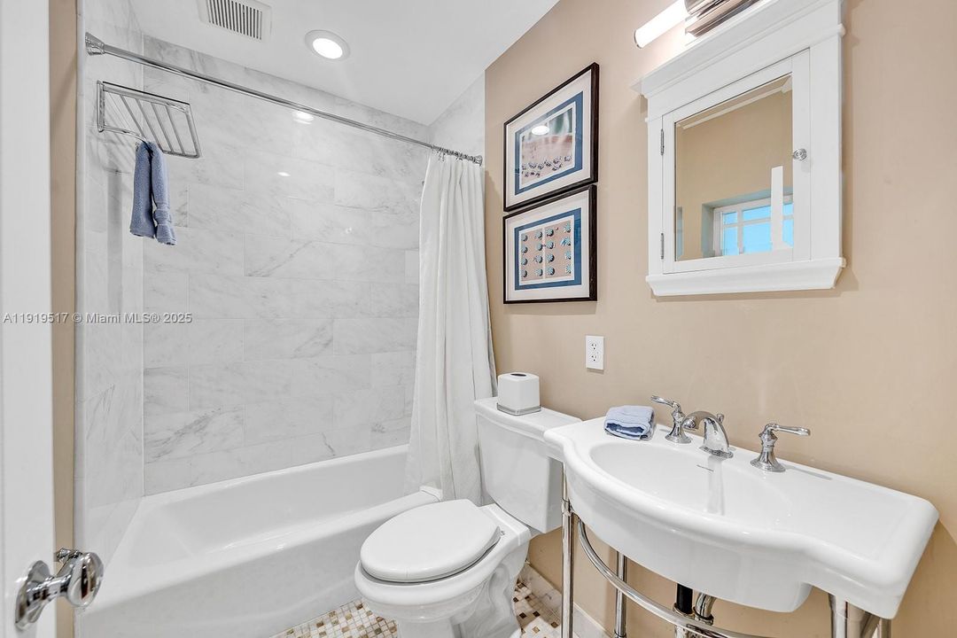 For Rent: $13,000 (4 beds, 4 baths, 2214 Square Feet)