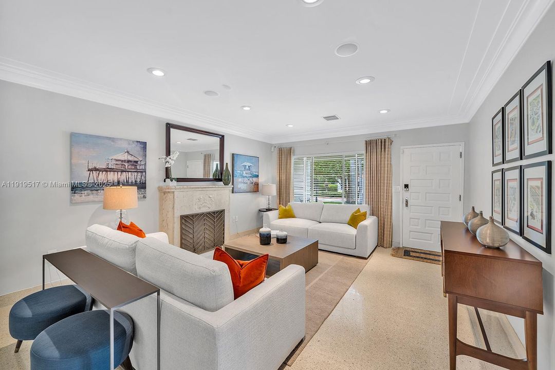 For Rent: $13,000 (4 beds, 4 baths, 2214 Square Feet)