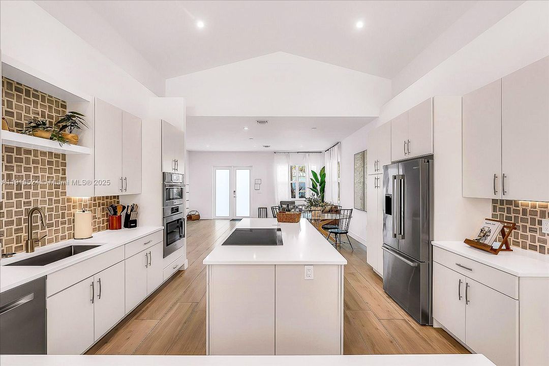 For Sale: $1,795,000 (4 beds, 3 baths, 2533 Square Feet)