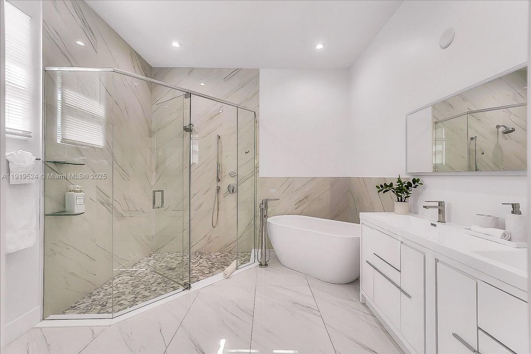 For Sale: $1,795,000 (4 beds, 3 baths, 2533 Square Feet)