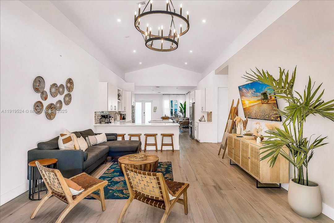 For Sale: $1,795,000 (4 beds, 3 baths, 2533 Square Feet)