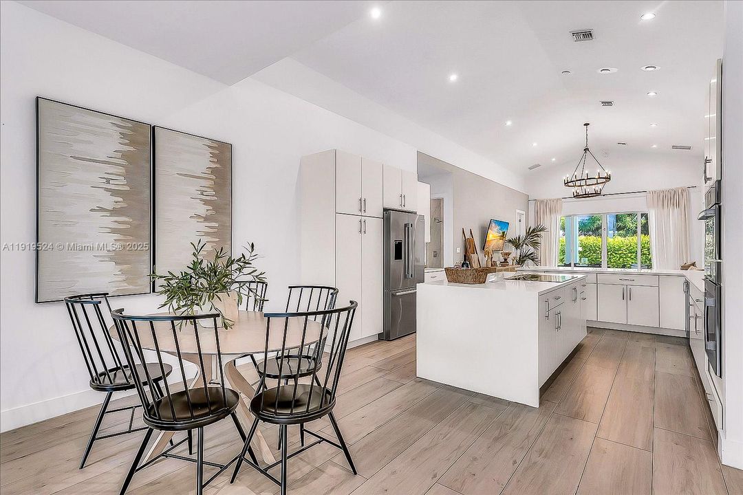 For Sale: $1,795,000 (4 beds, 3 baths, 2533 Square Feet)