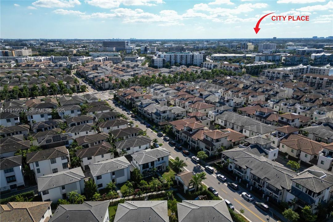 На продажу: $315,000 (2 спален, 2 ванн, 824 Квадратных фут)