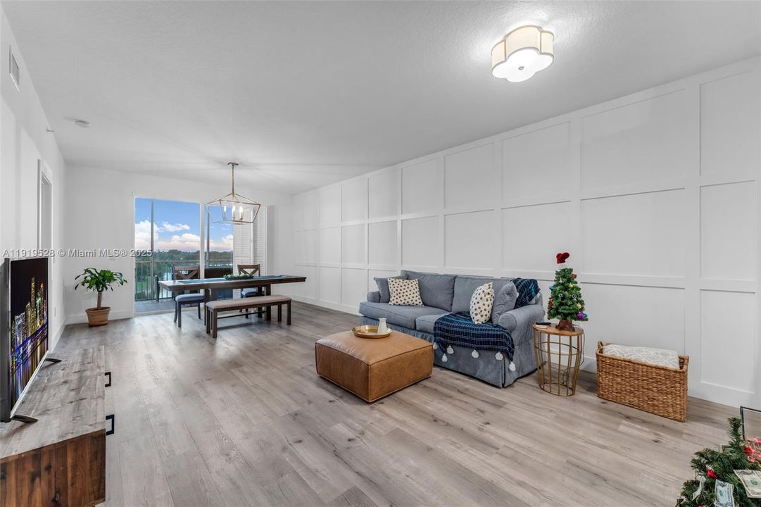 For Sale: $530,000 (3 beds, 2 baths, 1700 Square Feet)