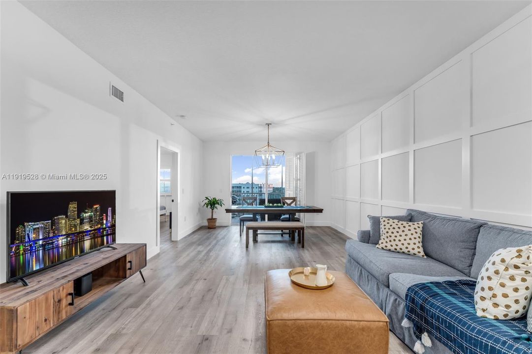 For Sale: $530,000 (3 beds, 2 baths, 1700 Square Feet)