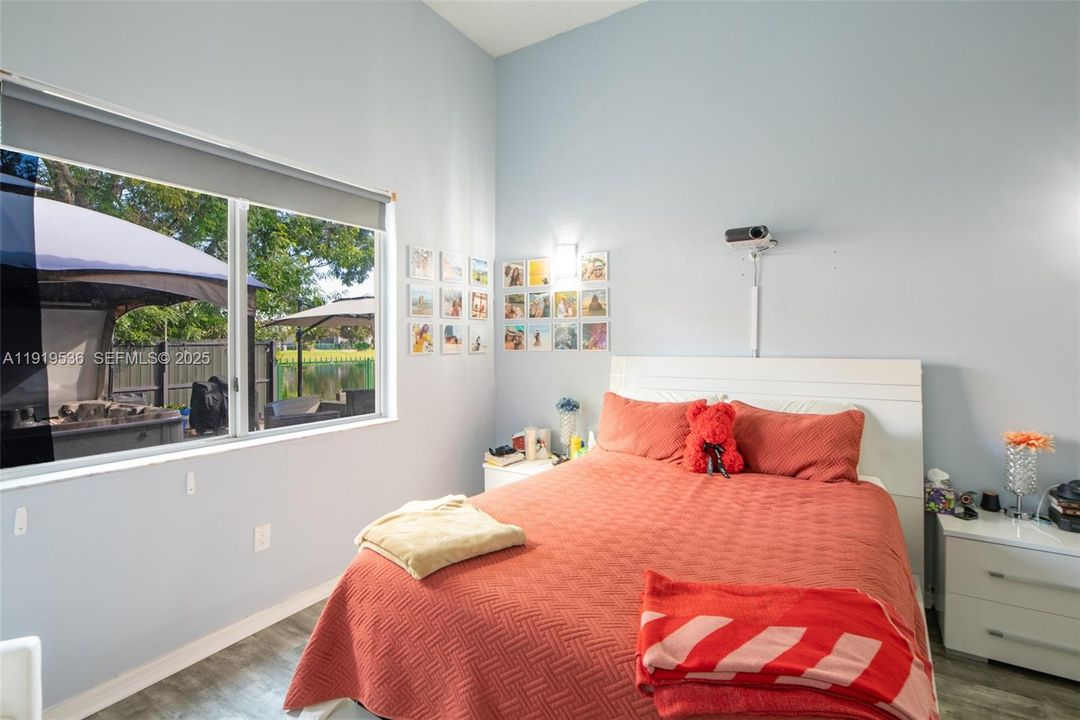 En Venta: $595,000 (4 camas, 2 baños, 2326 Pies cuadrados)