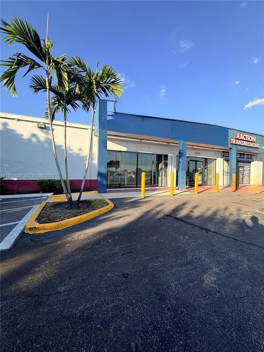 В аренду: $10,500 (0 спален, 0 ванн, 0 Квадратных фут)