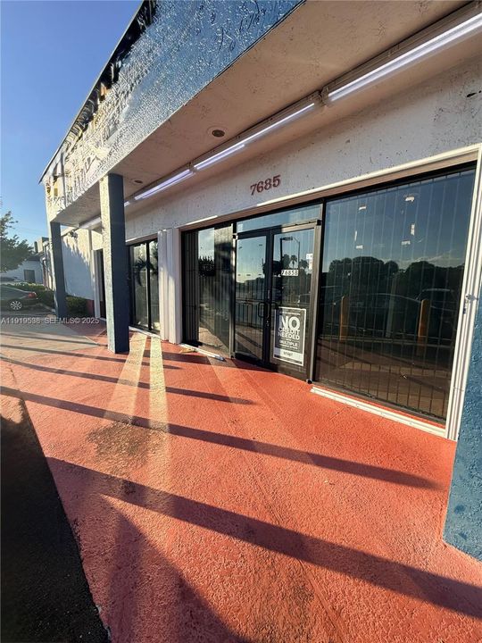 В аренду: $10,500 (0 спален, 0 ванн, 0 Квадратных фут)