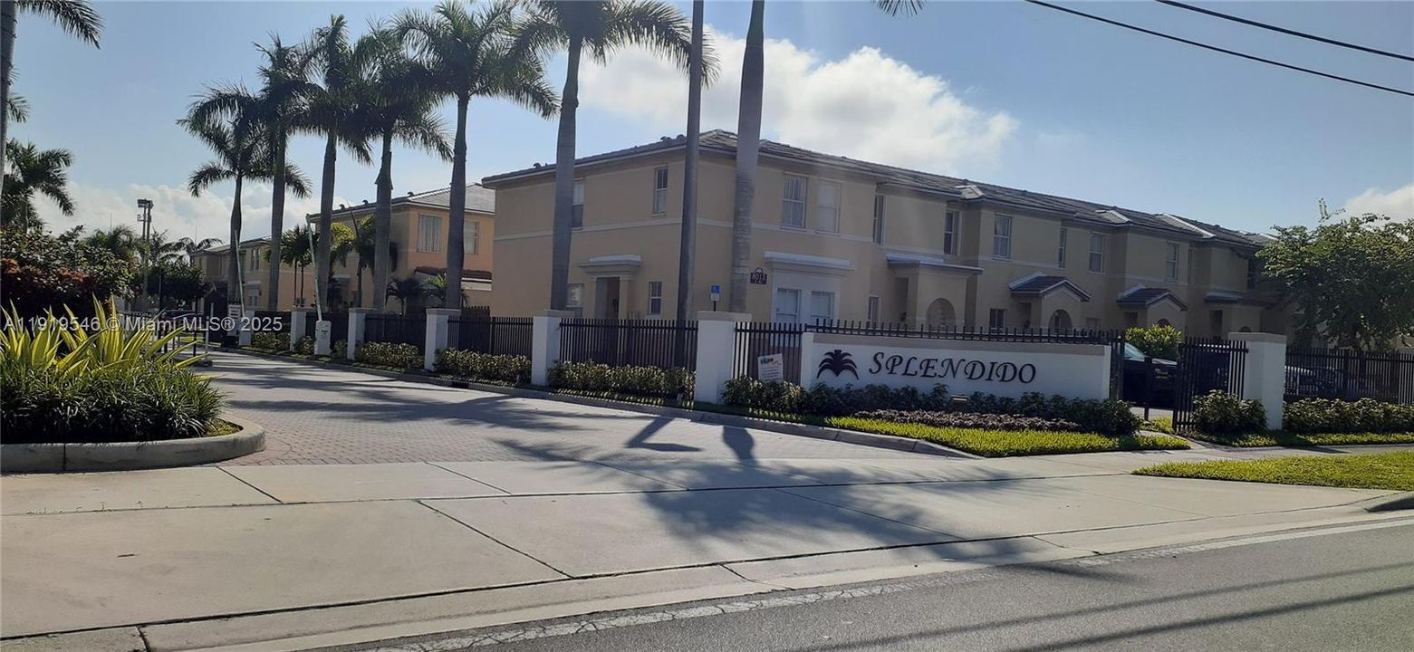 Active With Contract: $2,700 (3 beds, 2 baths, 1360 Square Feet)