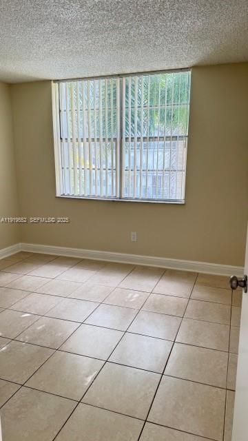 出租: $1,840 (2 贝兹, 2 浴室, 1036 平方英尺)