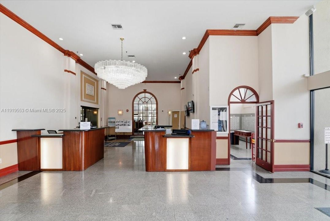 For Sale: $458,000 (2 beds, 2 baths, 1030 Square Feet)