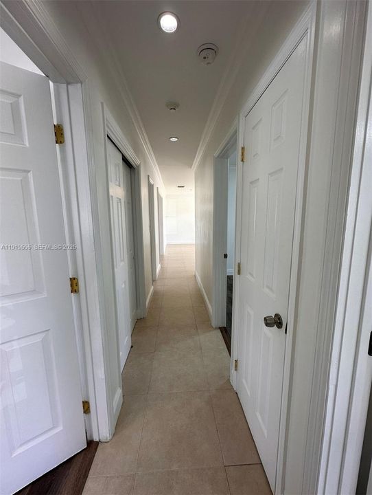 For Rent: $3,600 (3 beds, 2 baths, 1152 Square Feet)