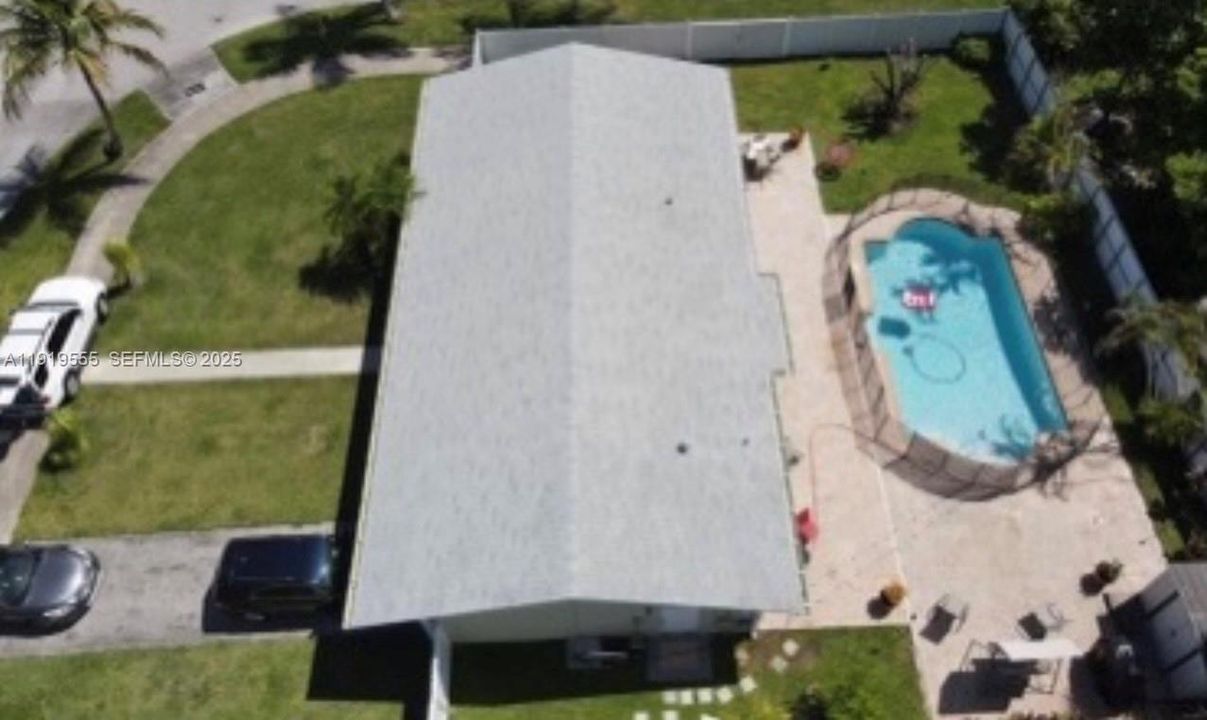 For Rent: $3,600 (3 beds, 2 baths, 1152 Square Feet)