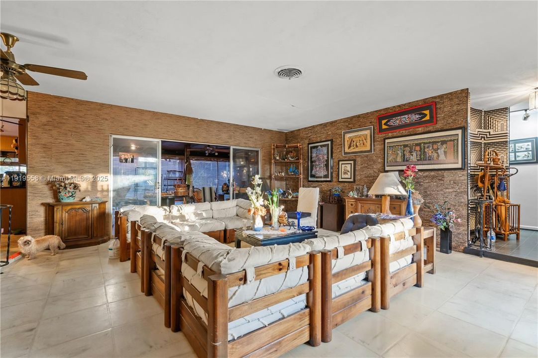 For Sale: $936,000 (4 beds, 2 baths, 1865 Square Feet)