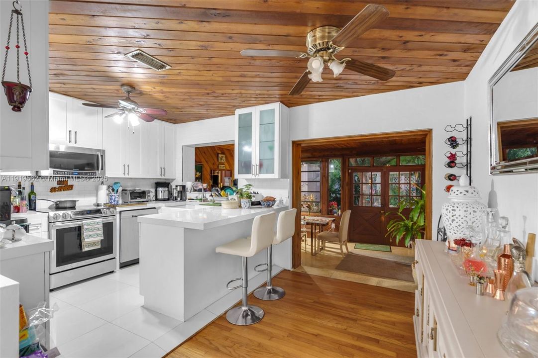 Active With Contract: $799,900 (4 beds, 2 baths, 1317 Square Feet)