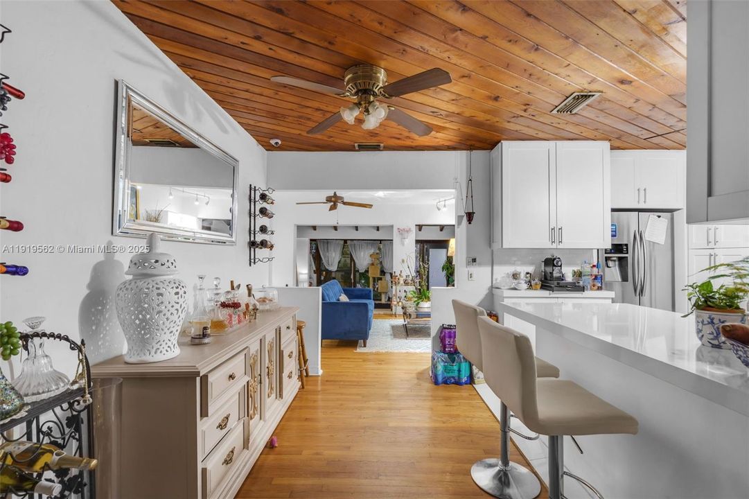 Active With Contract: $799,900 (4 beds, 2 baths, 1317 Square Feet)