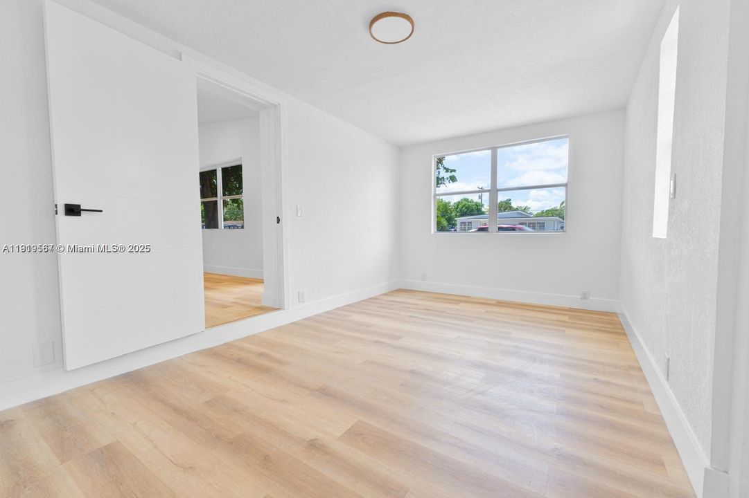 Activo con contrato: $565,000 (3 camas, 2 baños, 1064 Pies cuadrados)