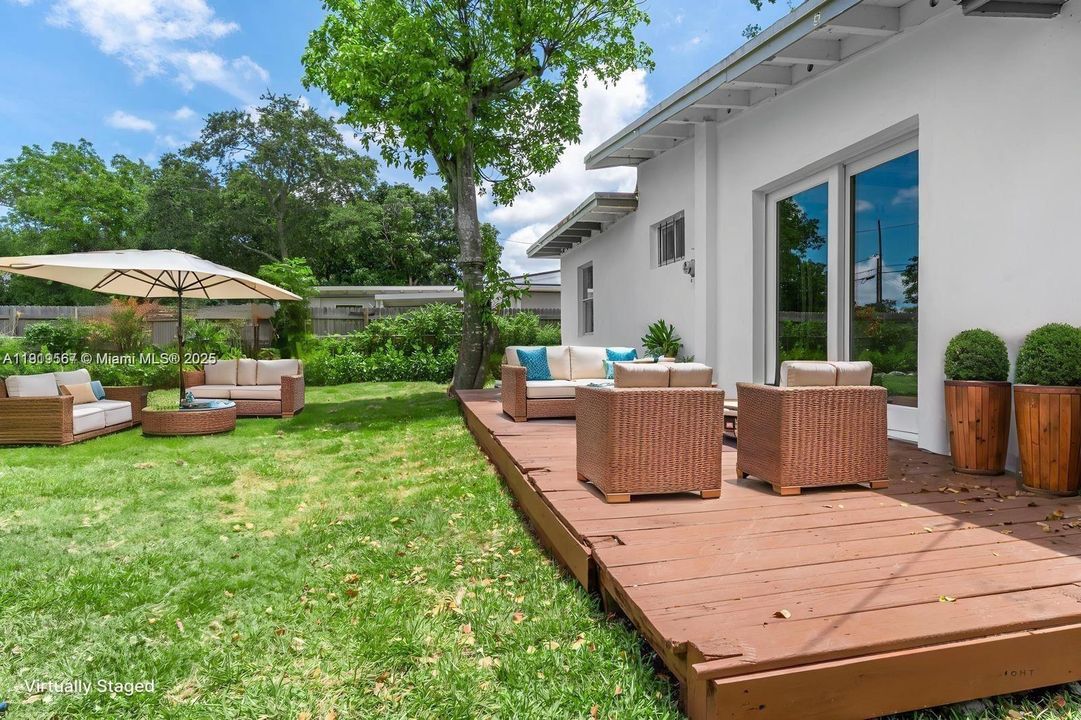 Activo con contrato: $565,000 (3 camas, 2 baños, 1064 Pies cuadrados)