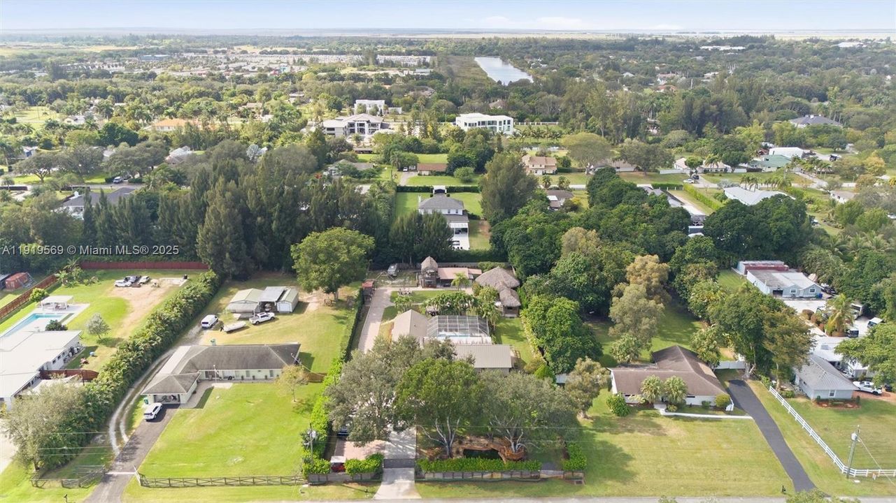 For Sale: $1,700,000 (5 beds, 3 baths, 3500 Square Feet)