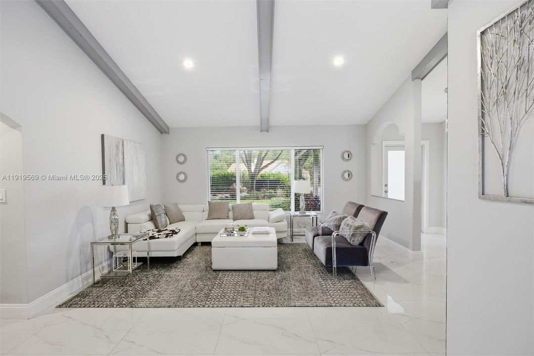 For Sale: $1,700,000 (5 beds, 3 baths, 3500 Square Feet)