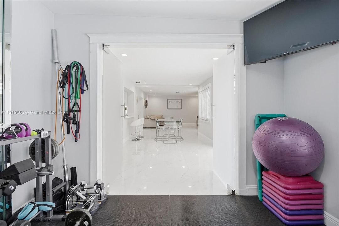 For Sale: $1,700,000 (5 beds, 3 baths, 3500 Square Feet)