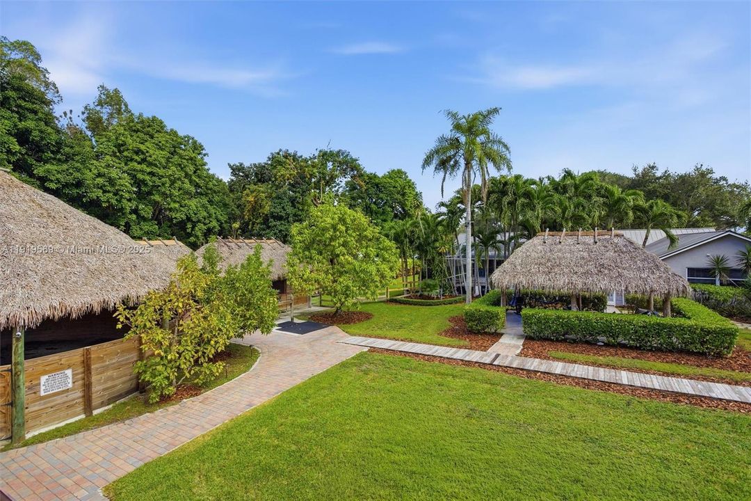 For Sale: $1,700,000 (5 beds, 3 baths, 3500 Square Feet)