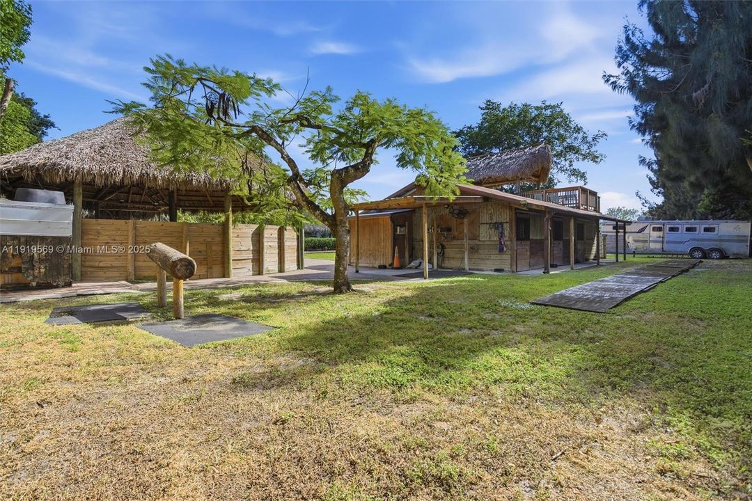 For Sale: $1,700,000 (5 beds, 3 baths, 3500 Square Feet)